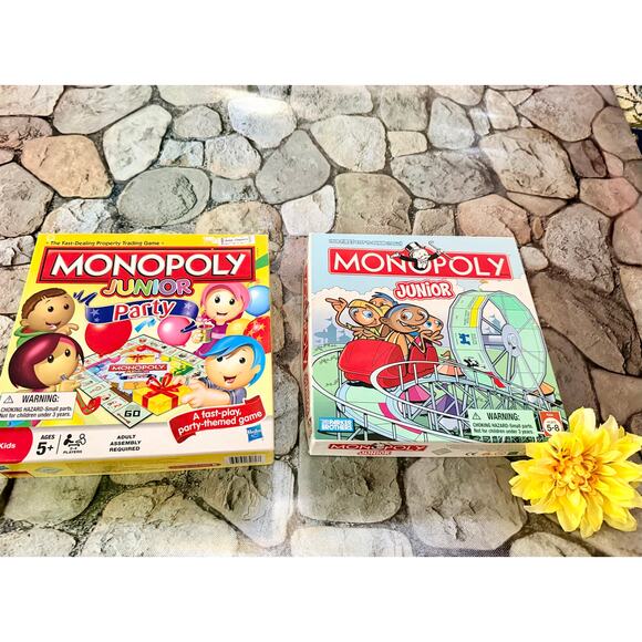2-MONOPOLY JUNIOR BOARD GAMES - Picture 2 of 7